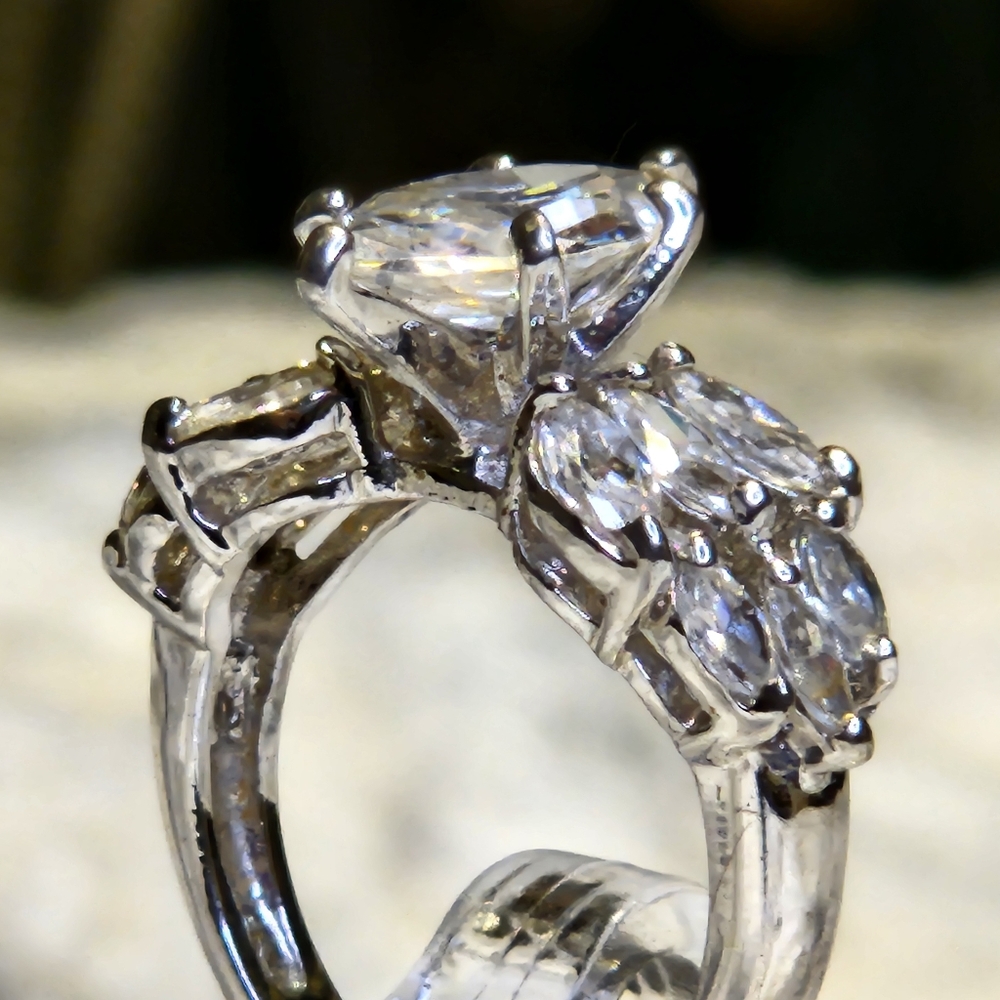 3 CT. CZ. Marquee cluster ring